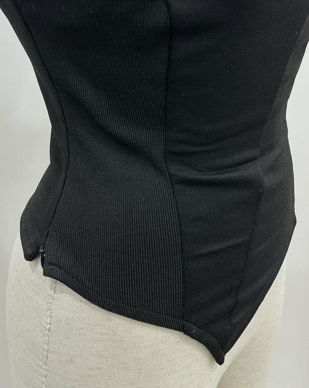 IUE Xin Xin Top (Black ) - Ready to dispatch in 48 hours