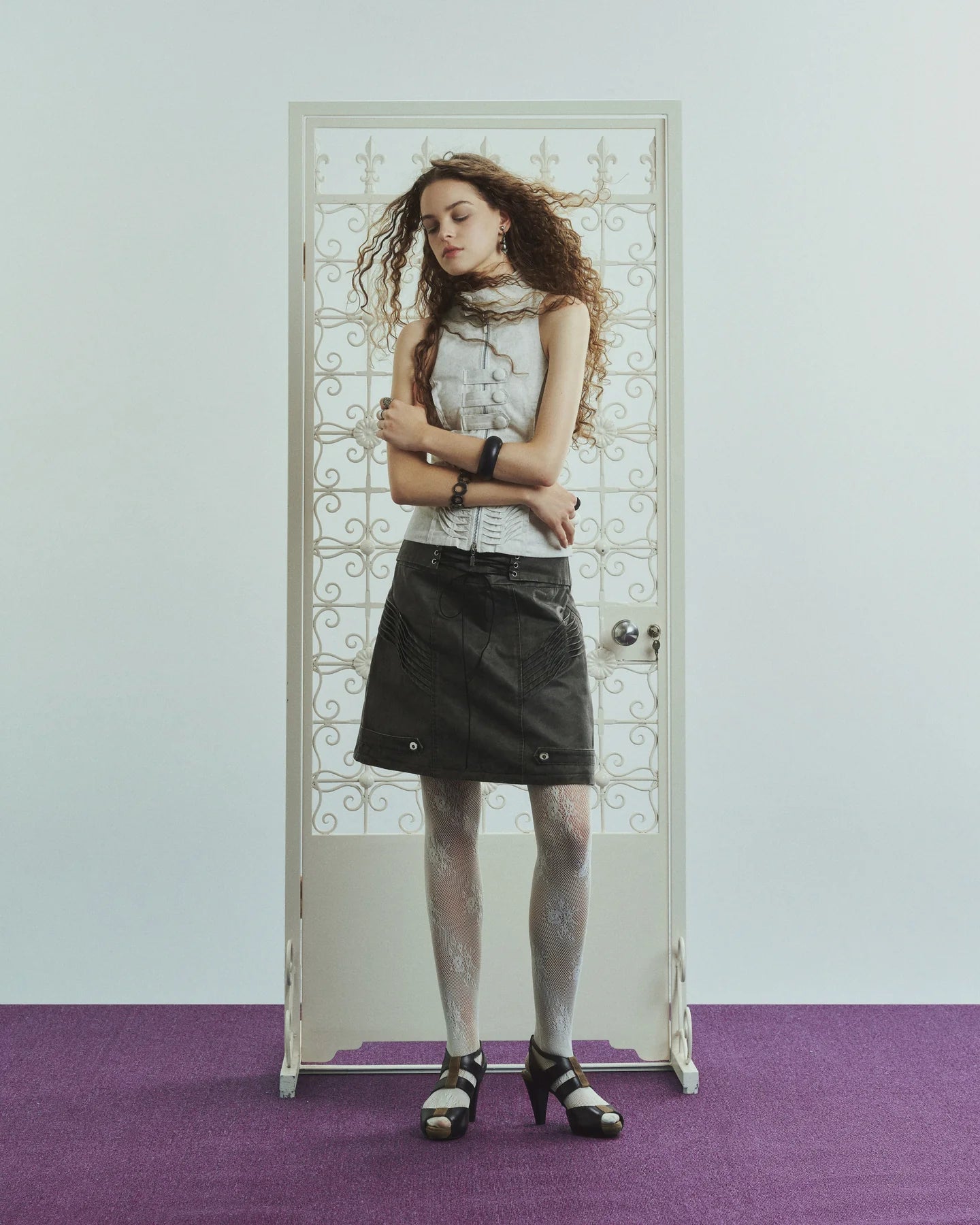 Intoeight-ruin skirt