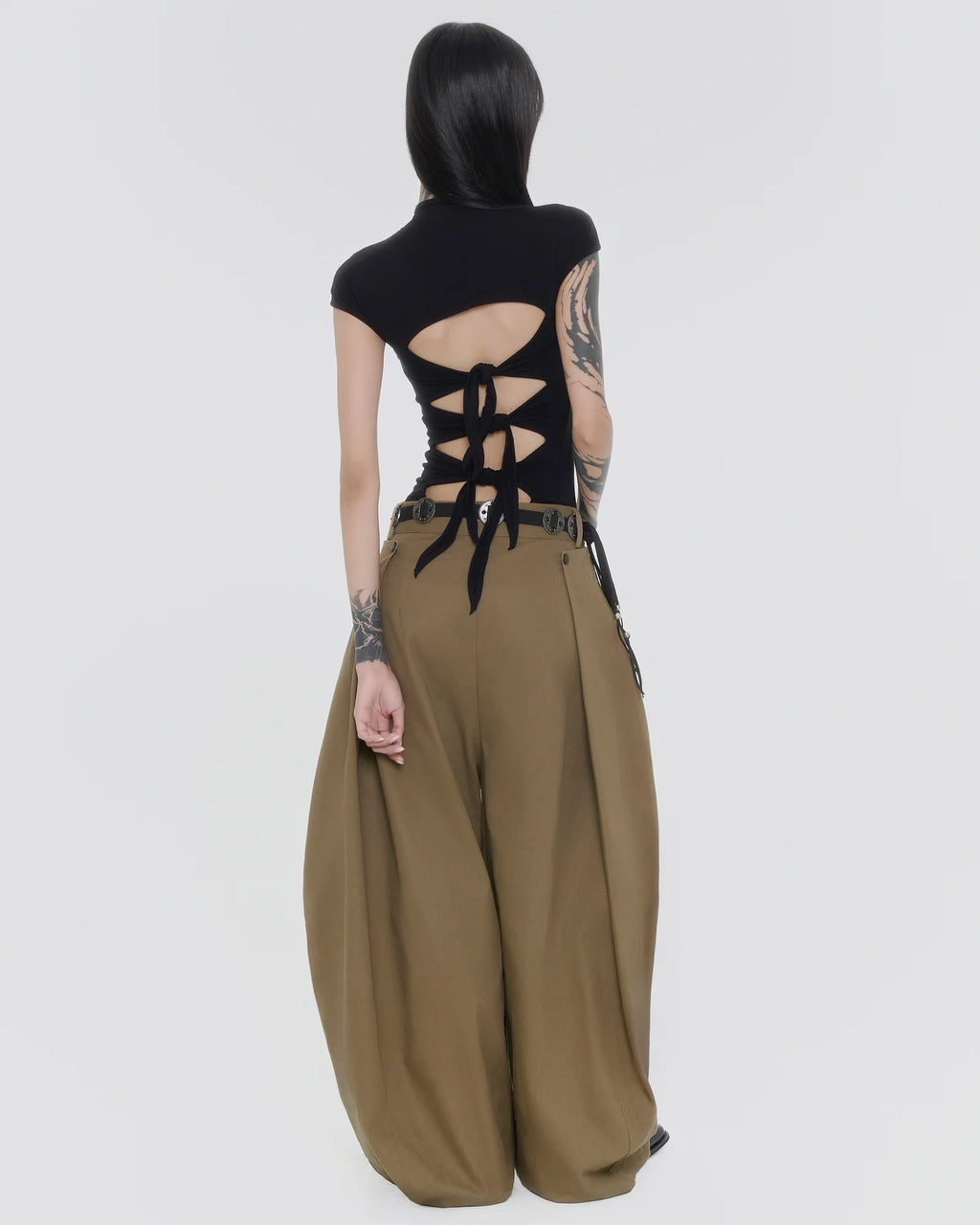 Sagittarius.A+ MULTI RIVET WIDE PANTS