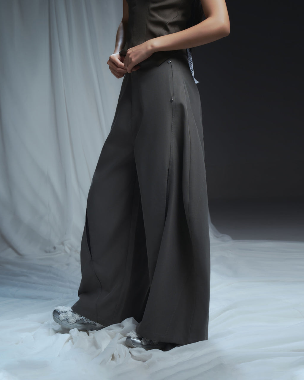 LUDOVIC PANTS (GREY)