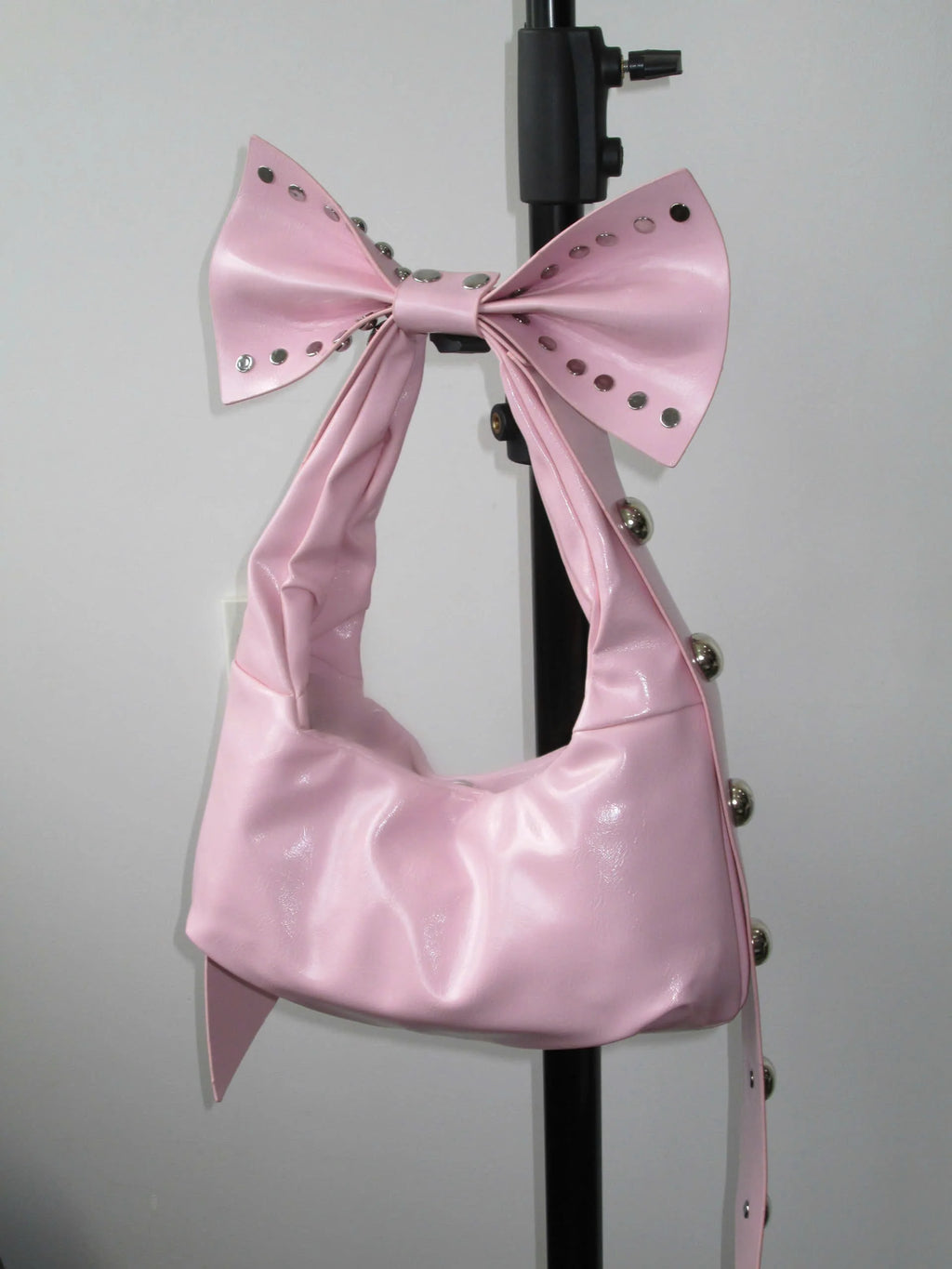 Iue “RIBBON” Leather Bag
