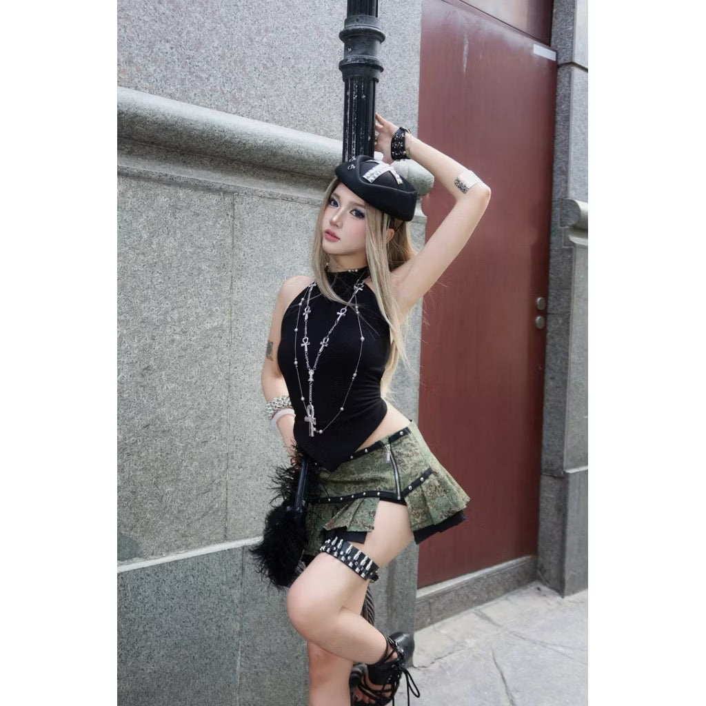 Asteraceae Onyx Halter Backless Top