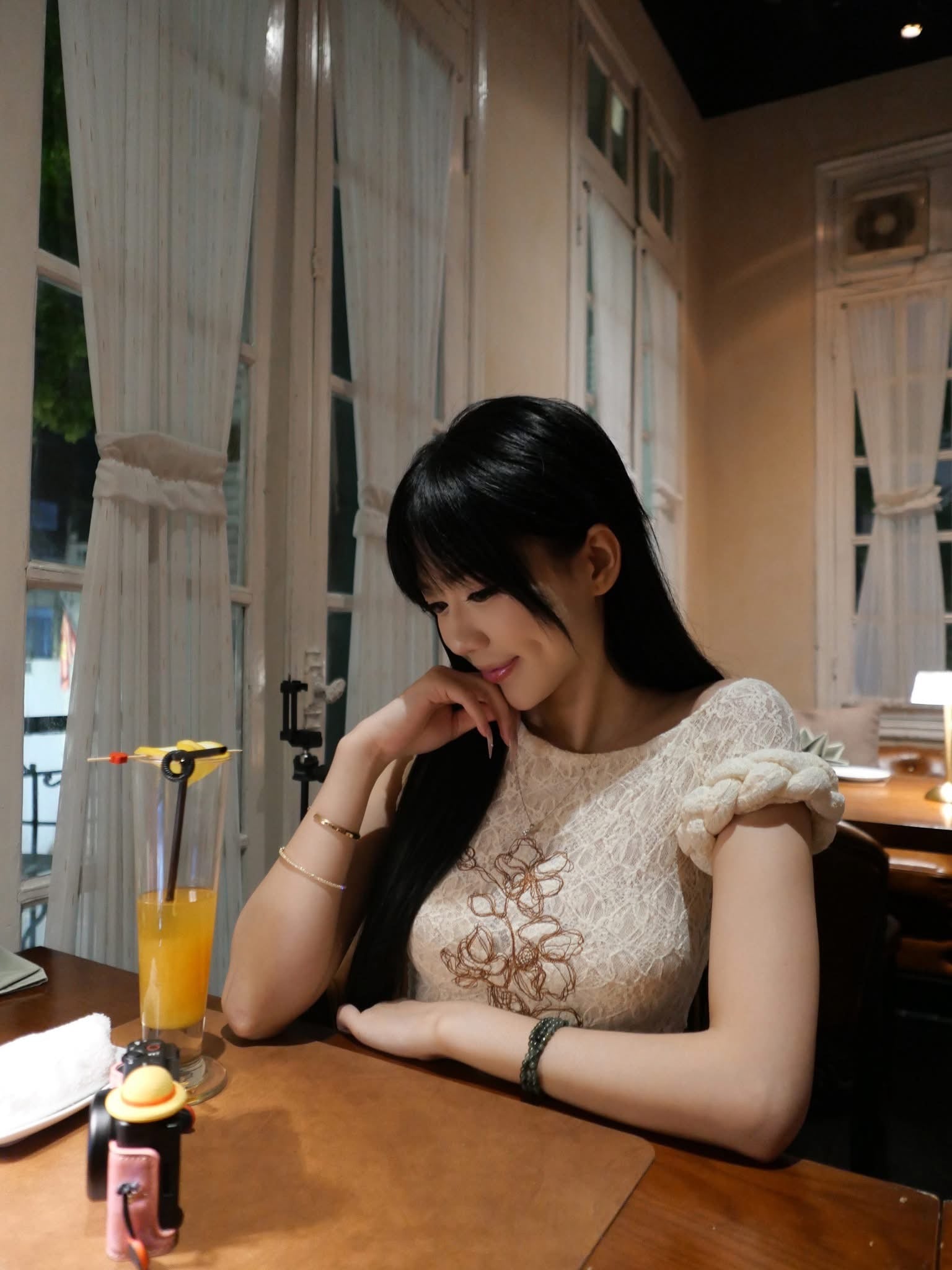 STUN Orchid Lace Top