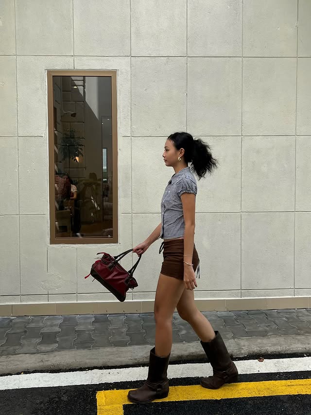 1998beforethedawn Emily Navy Top