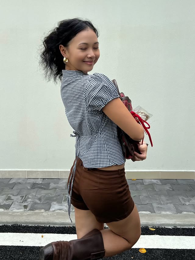 1998beforethedawn Emily Navy Top