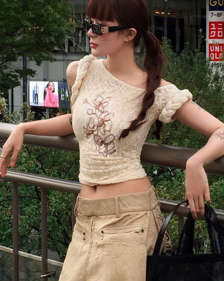 STUN Orchid Lace Top