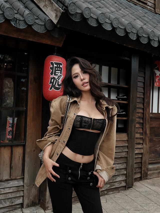 Elmer Corset Top (Black) - Ready to dispatch in 48 hours