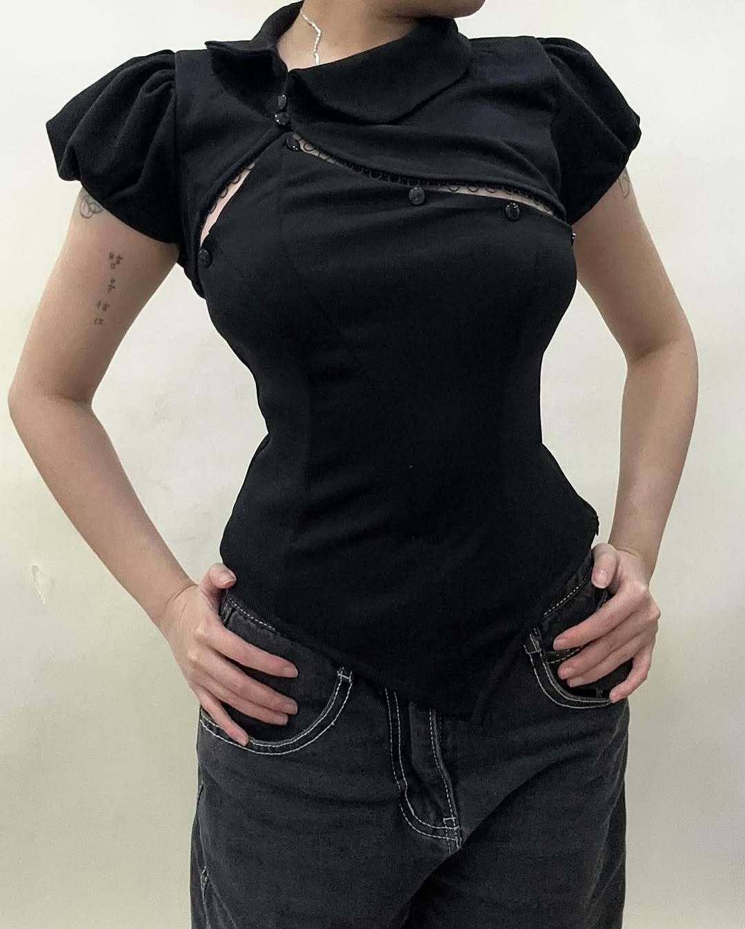 IUE Xin Xin Top (Black ) - Ready to dispatch in 48 hours
