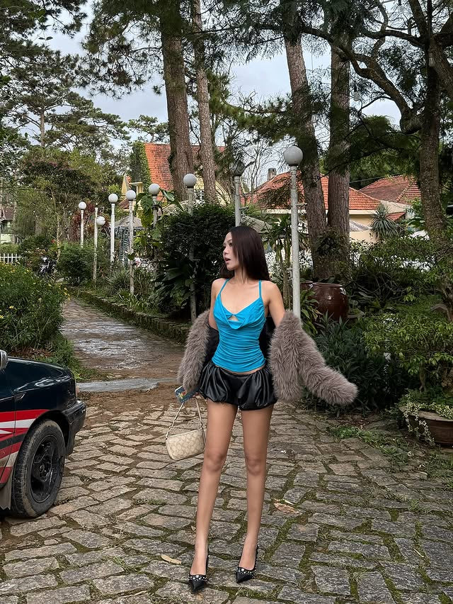 Mee.stu Trendy Top - Blue (Pre-order)