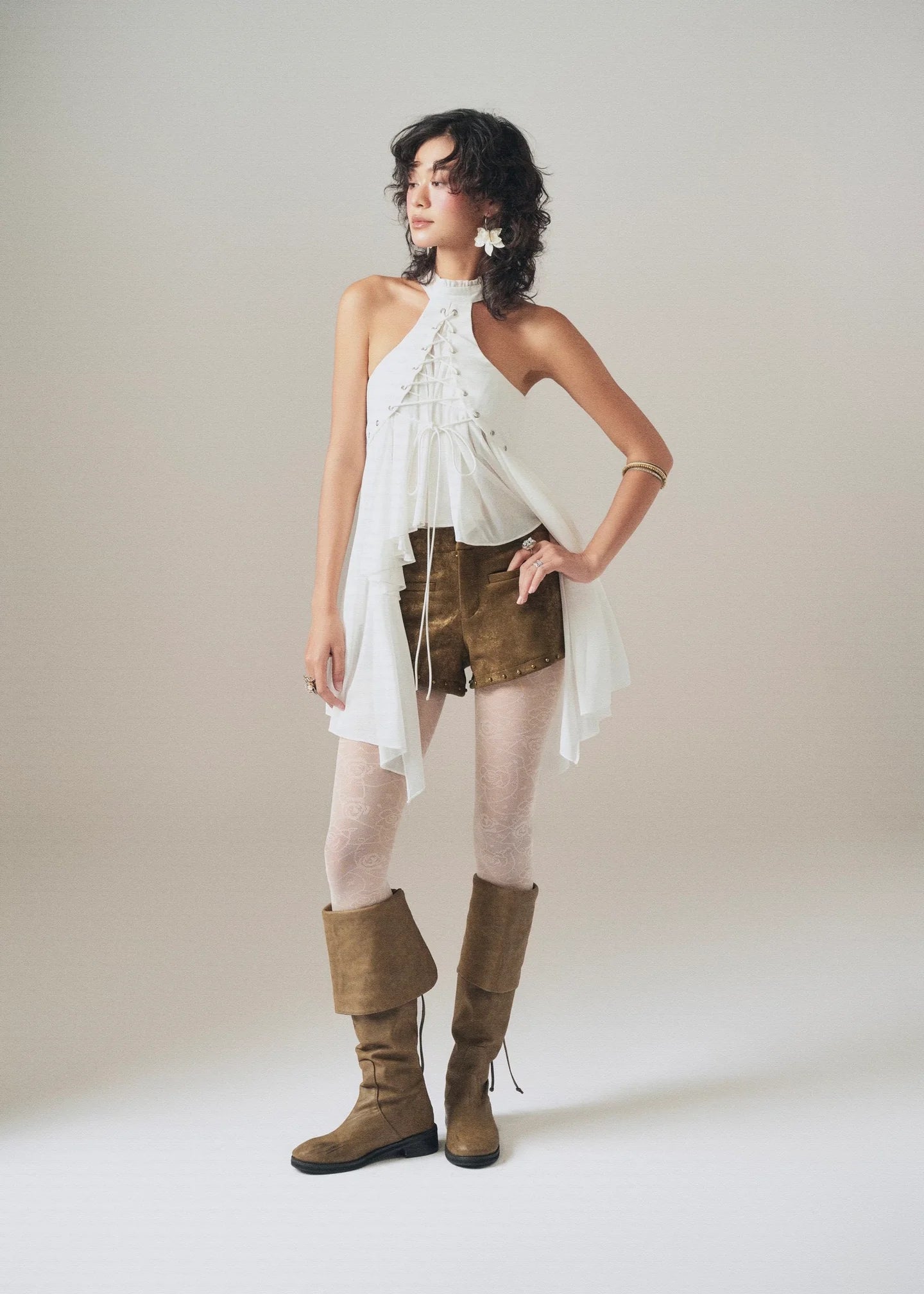 Intoeight-August top