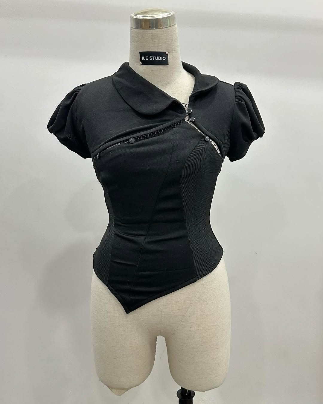 IUE Xin Xin Top (Black ) - Ready to dispatch in 48 hours