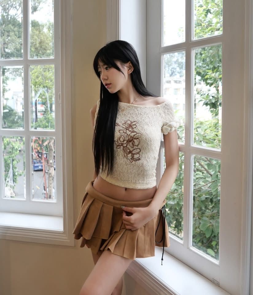 STUN Orchid Lace Top