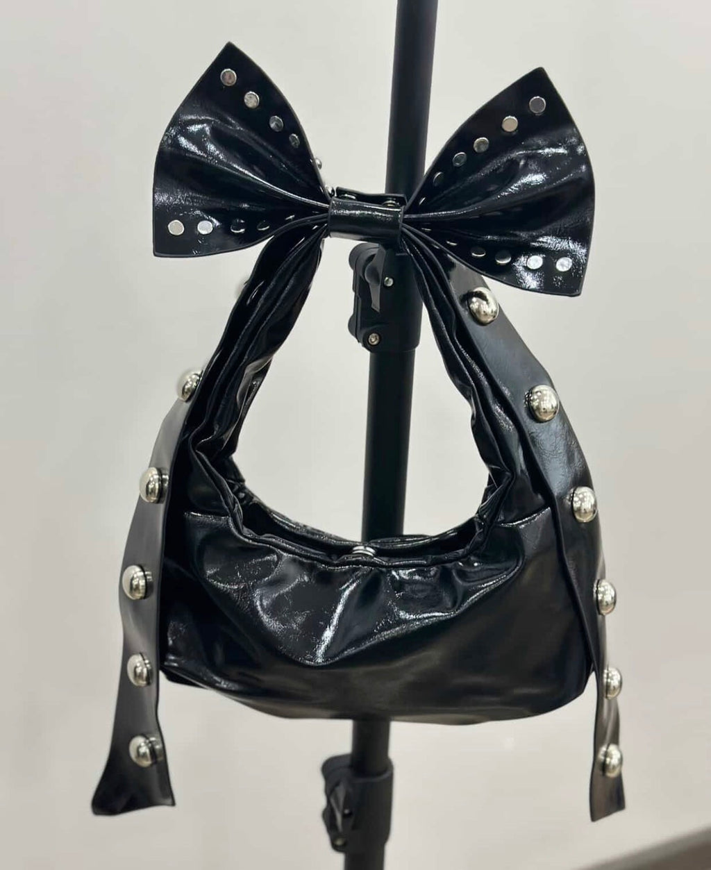 Iue “RIBBON” Leather Bag
