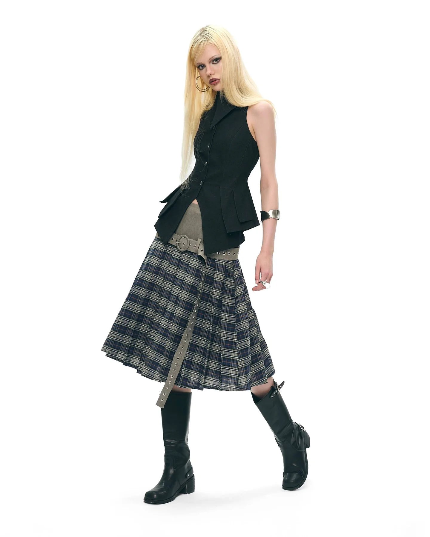 Intoeight- Axis top