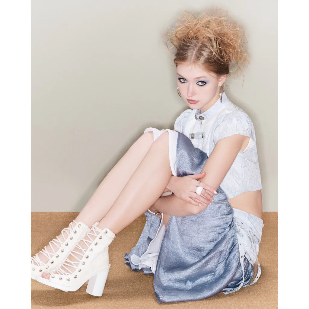 Into.Eight-Kiri Top